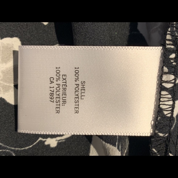 Rolled Neck Sleeveless Blouse - Picture 5 of 5